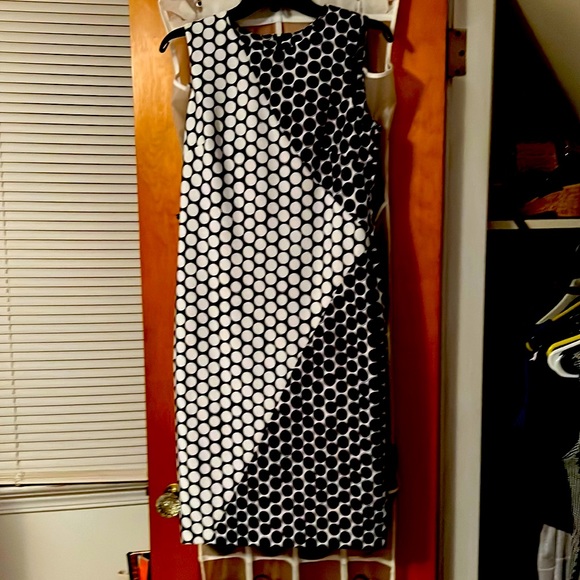 Calvin Klein neoprene black/white/gray sheath dress. Size 6. Invisible zip back. - Picture 1 of 1